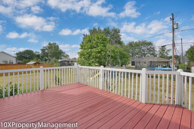 Building Photo - 3056 Melville St