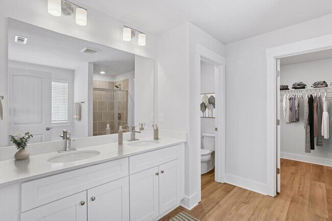 Building Photo - 1575 Cedars Rd