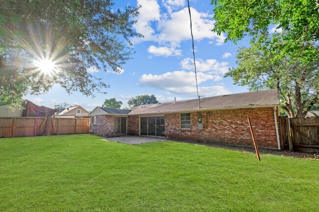 Building Photo - 4319 Tiffany Dr