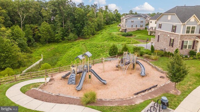 Building Photo - 6110 Stonecat Ct