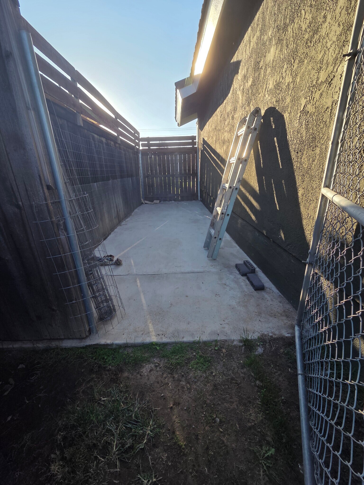 Building Photo - 22 Ridge Crest Cir