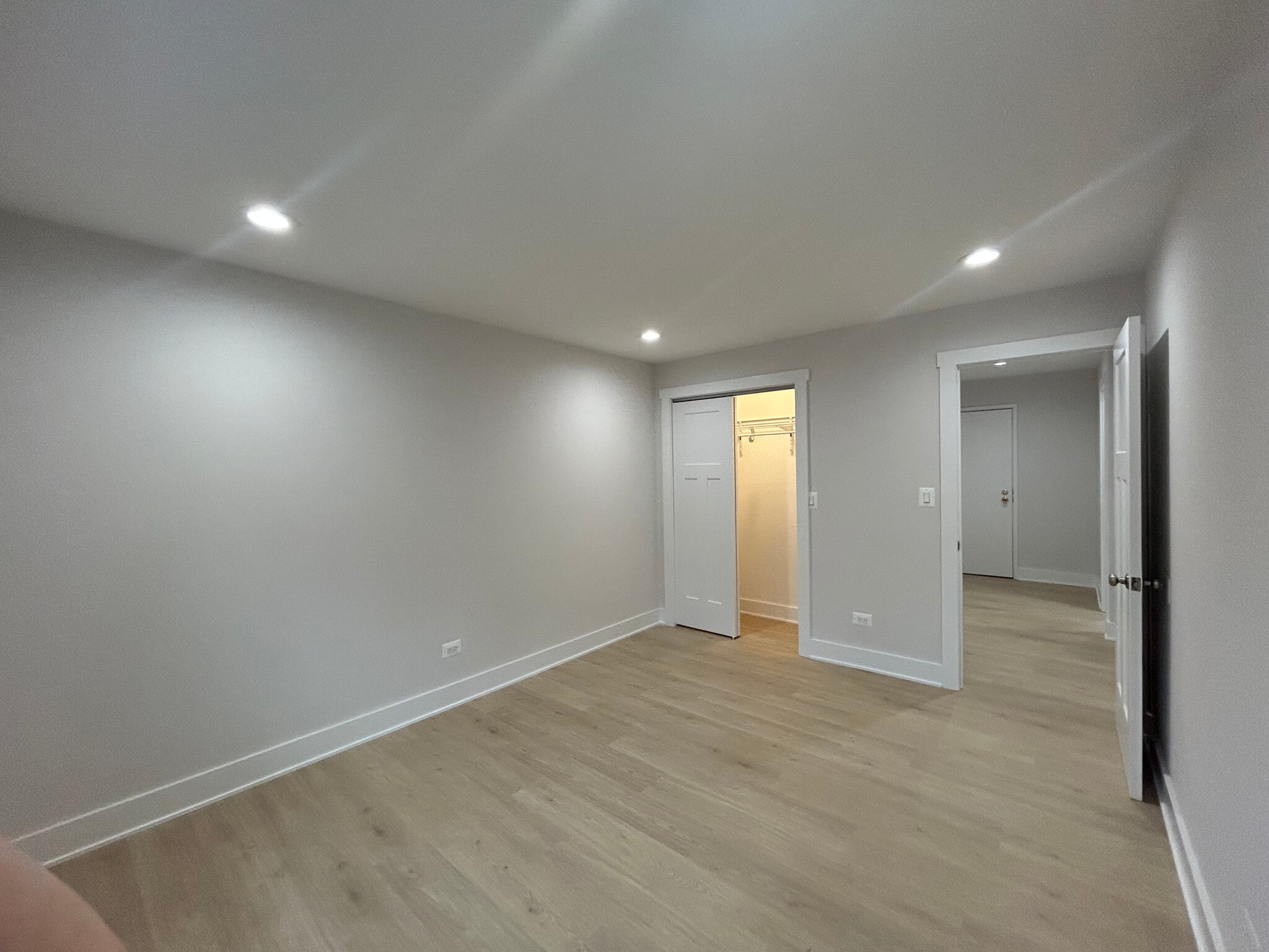 Building Photo - 696 Elm Pl