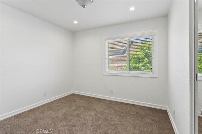 Building Photo - 28501 El Sur