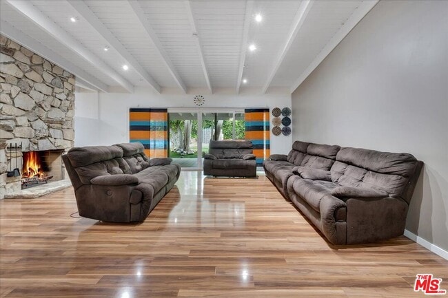 Building Photo - 5817 Lockhurst Dr