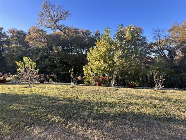 Building Photo - 1320 Villalonga Dr