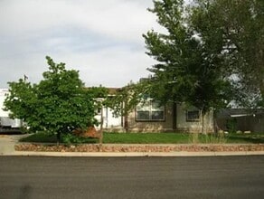 Building Photo - Comfy & Cozy Home for Rent