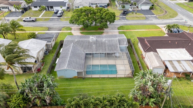 Building Photo - 5281 SW 4th Ct