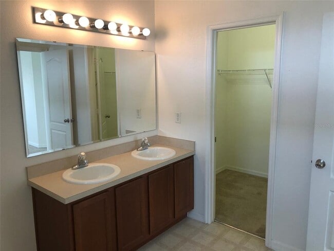 Building Photo - 1646 Scarlet Oak Loop