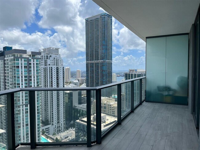Primary Photo - 1300 S Miami Ave