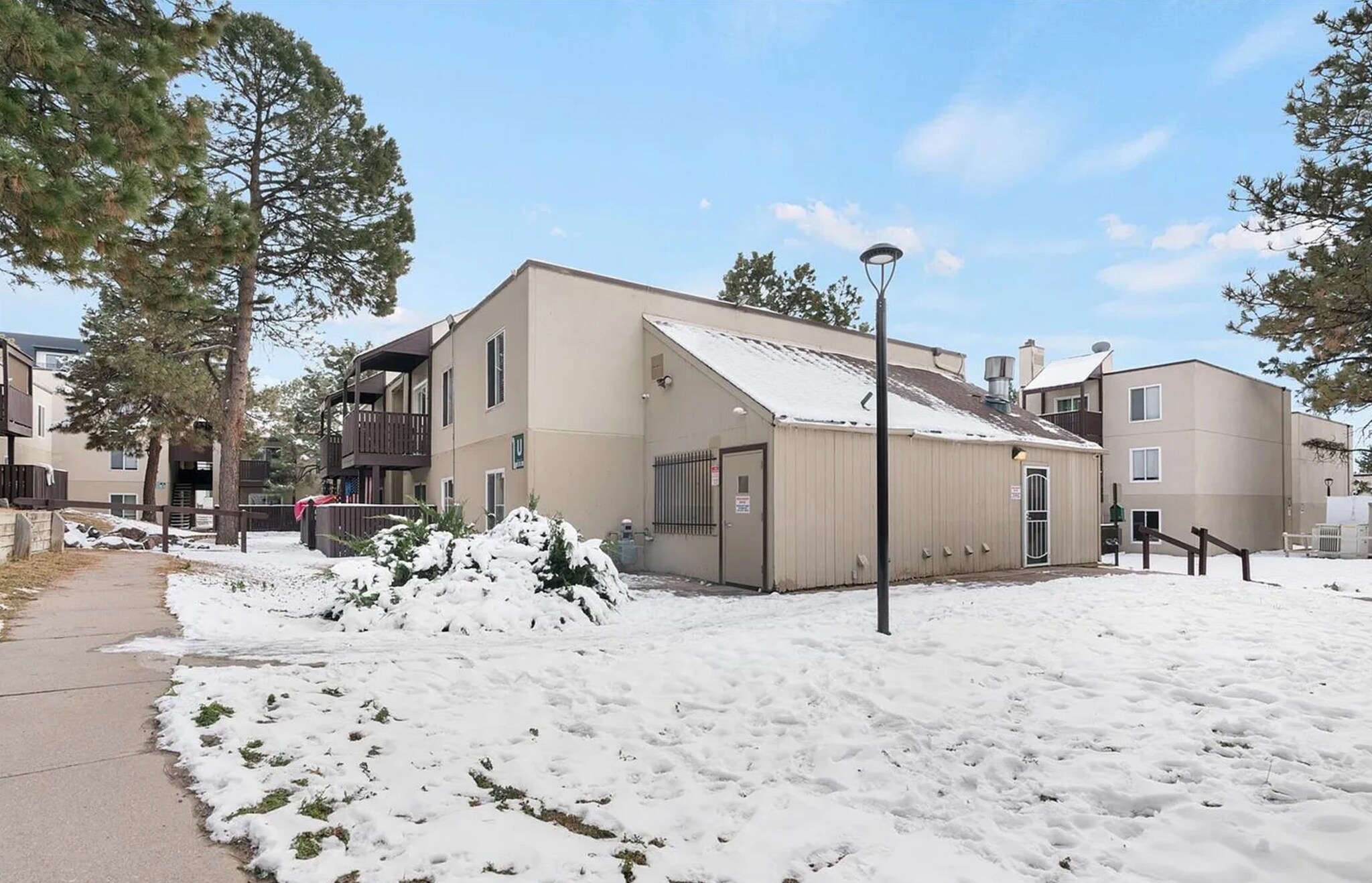 Building Photo - 9725 E Harvard Ave