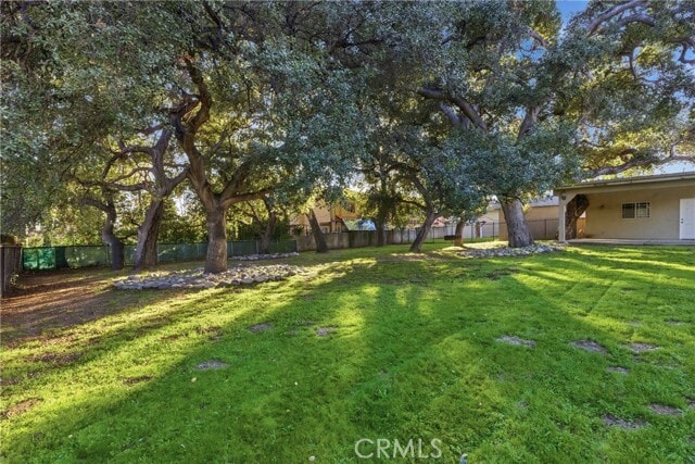 Building Photo - 1828 Royal Oaks Dr