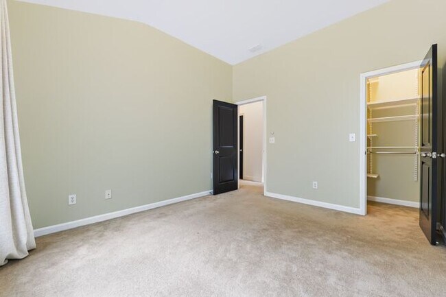 Building Photo - 5716 Pine Oak Dr, Norcross, GA 30092
