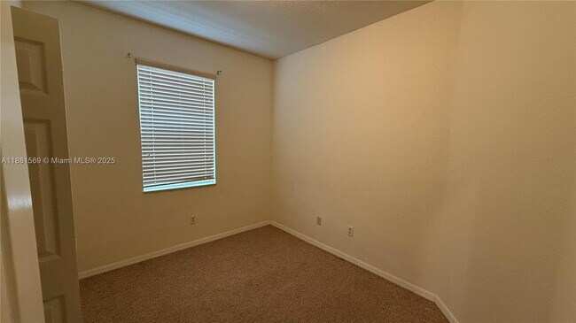 Building Photo - 5866 Hampton Hills Blvd