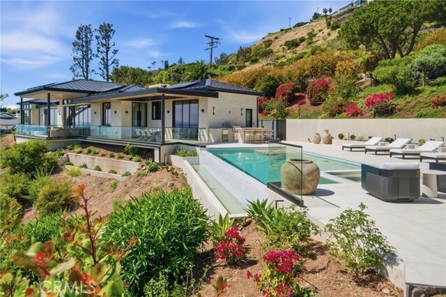 Building Photo - 5520 Horizon Dr