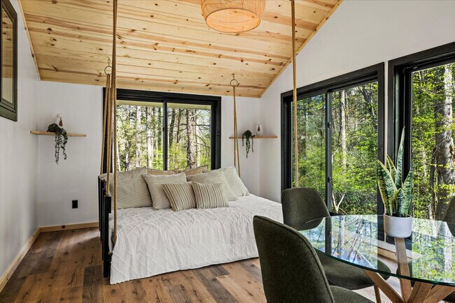 Building Photo - 152 Baxter Rd