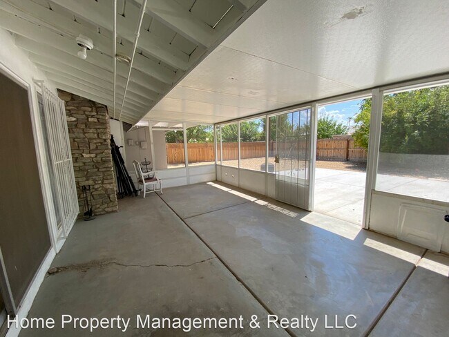 Building Photo - 3 br, 2 bath House - 3701 Apache Ln