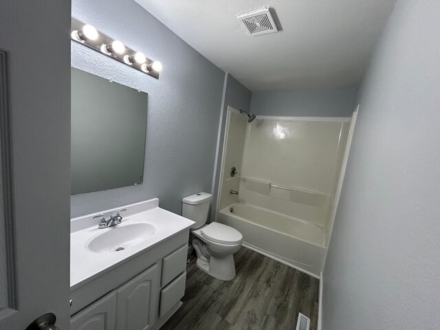 Building Photo - 410 W Lyon Ave