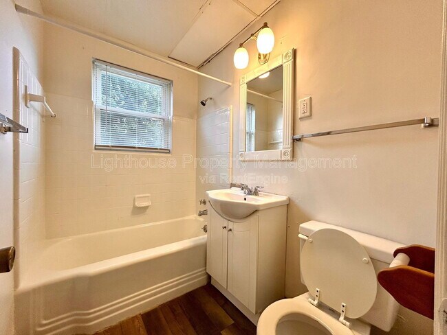 Building Photo - 2278 Nelson Ave SE