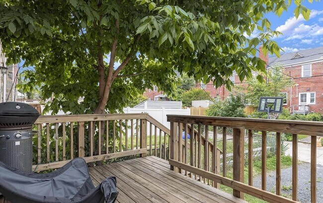 Building Photo - Updated 3BR Catonsville Townhome | Rear Parking + Deck