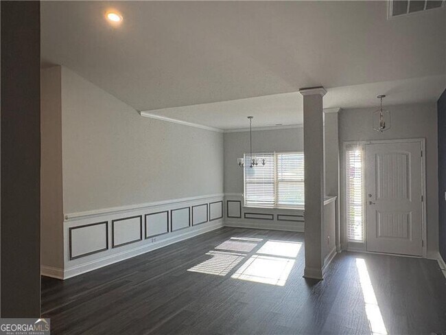 Building Photo - 1838 Abbey Rd