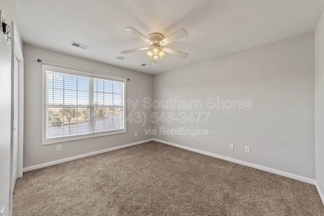 Building Photo - 264 Viareggio Road