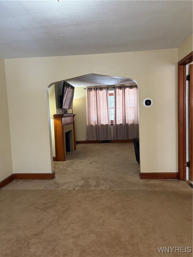 Building Photo - 624 16th St