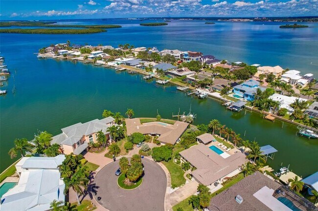 Building Photo - 807 Snug Island
