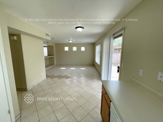 Building Photo - 3732 N 106th Ln