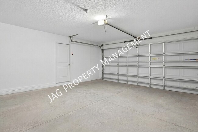 Building Photo - 251 Vin Rose Cir SE