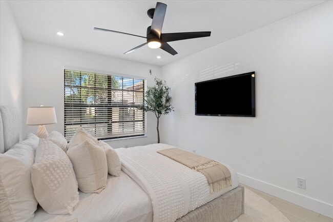Building Photo - 441 Ashwood Pl