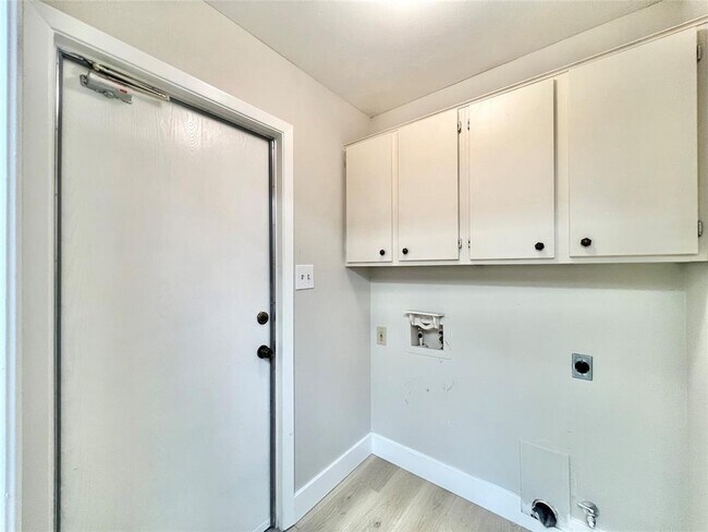 Building Photo - 11502 Toledo Dr
