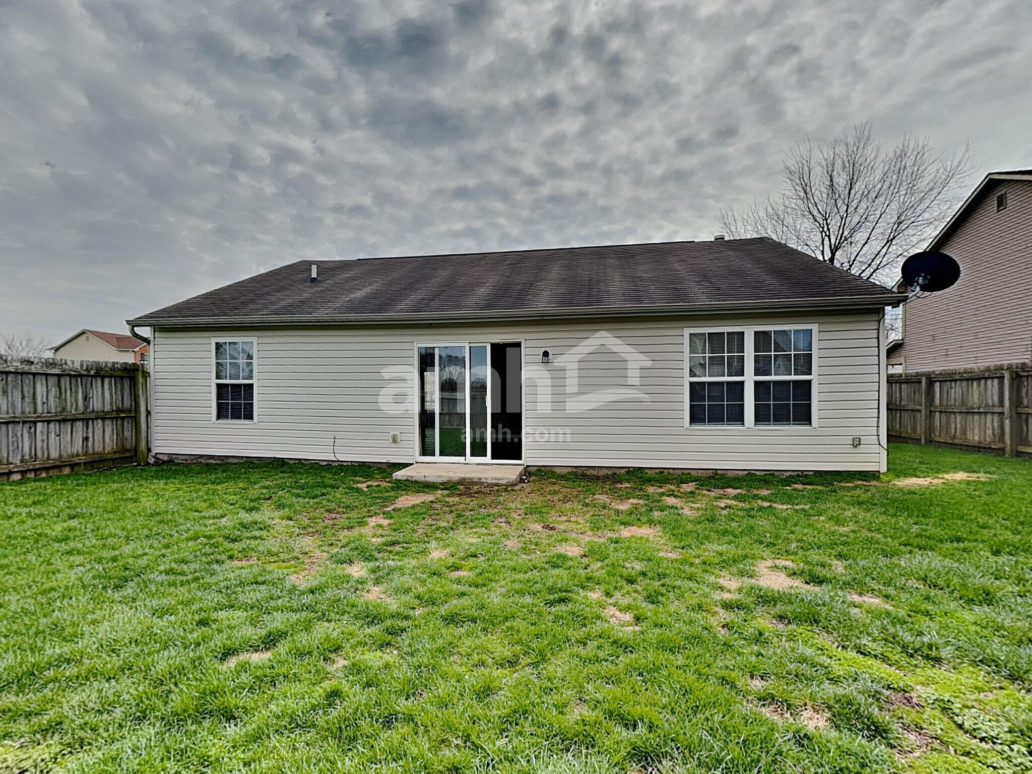 Building Photo - 18 Lasalle Ct