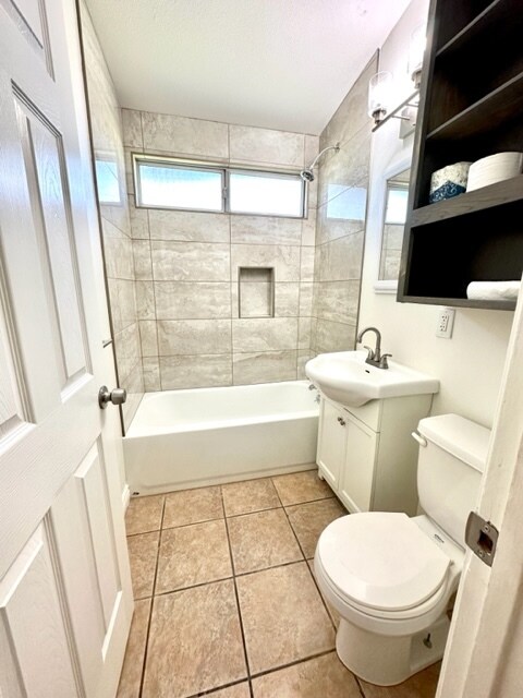 hall bathroom - 620 Van Wig Ave
