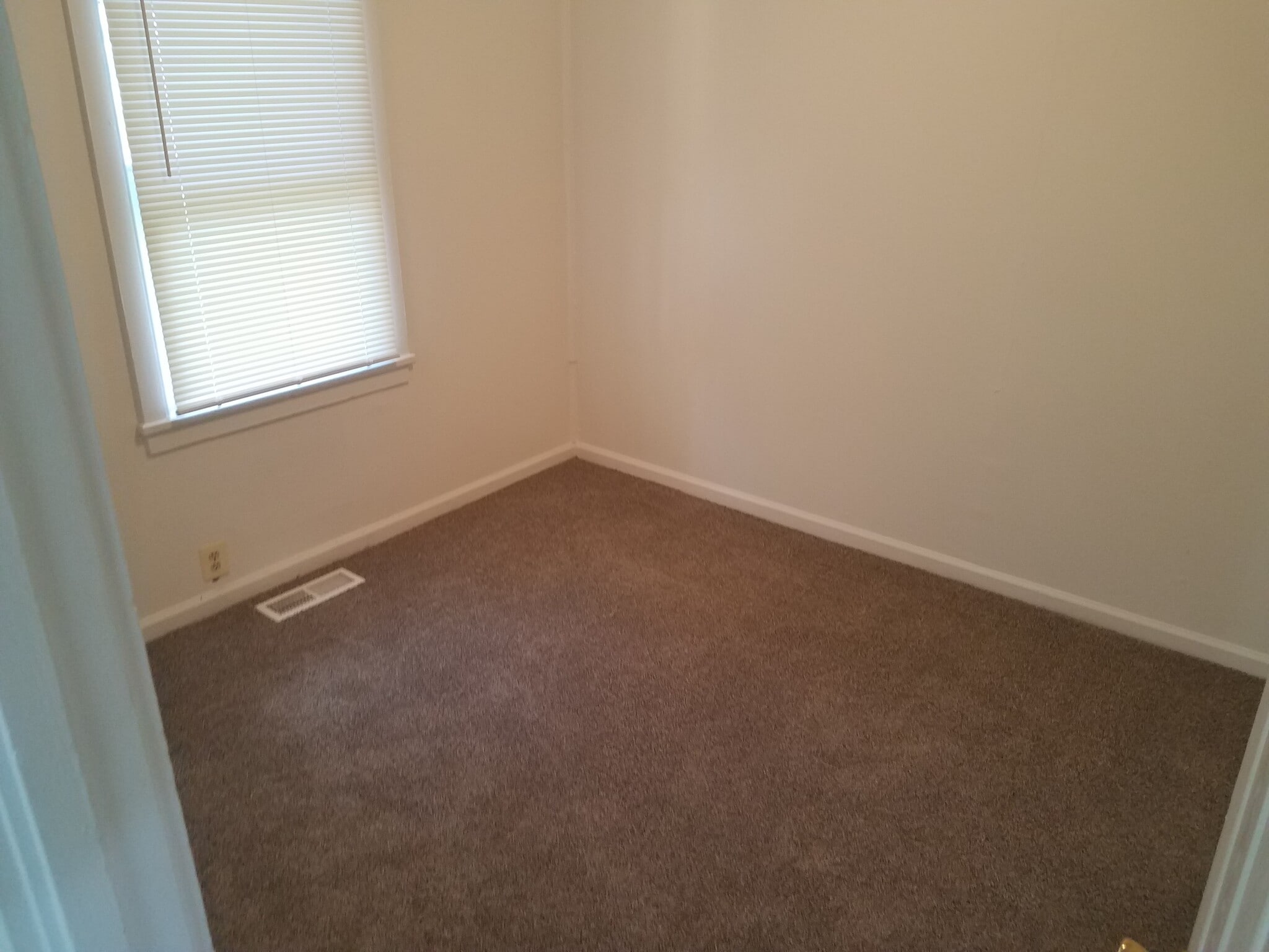 Building Photo - 431 14th St