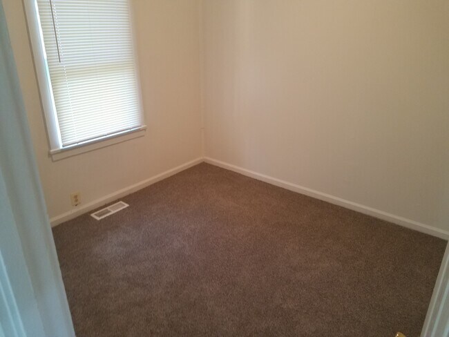 Building Photo - 431 14th St