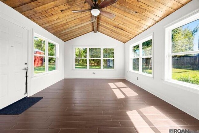 Building Photo - Spacious 4-Bedroom Home on One Acre in Denham Springs