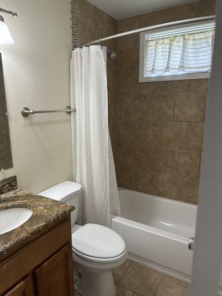 Building Photo - 3416 Dakota Ave