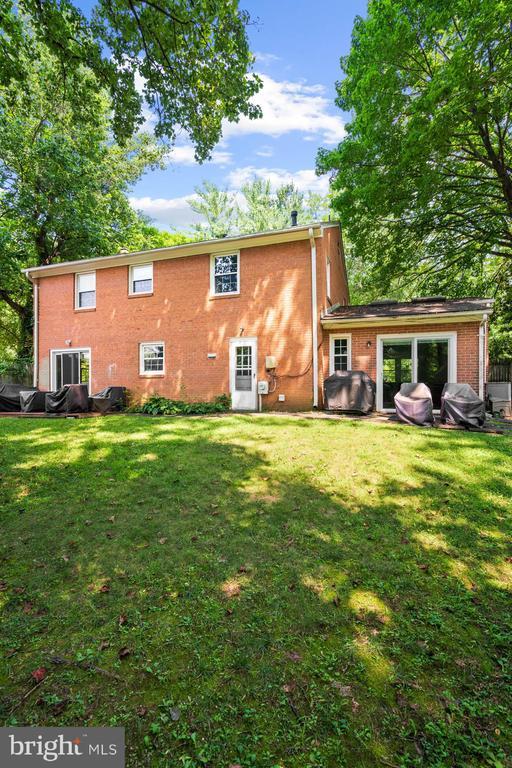 Building Photo - 5801 Devonshire Dr