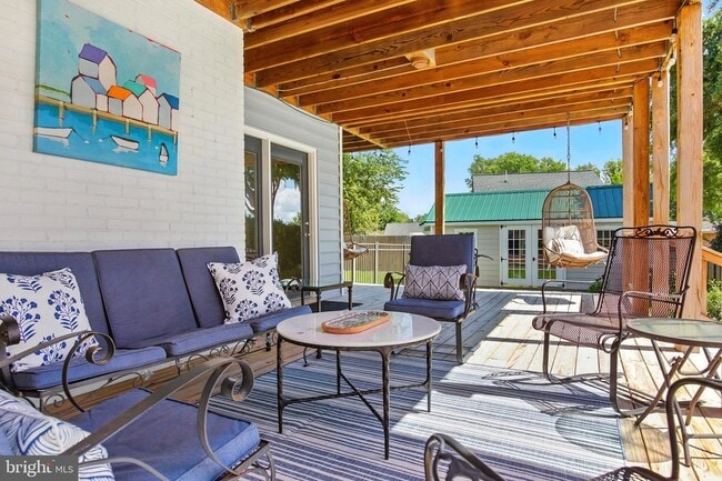 Building Photo - 638 Marlborough Point Rd