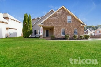 Building Photo - 1444 Bern Dr
