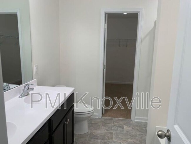 Building Photo - 5371 Calvert Ln