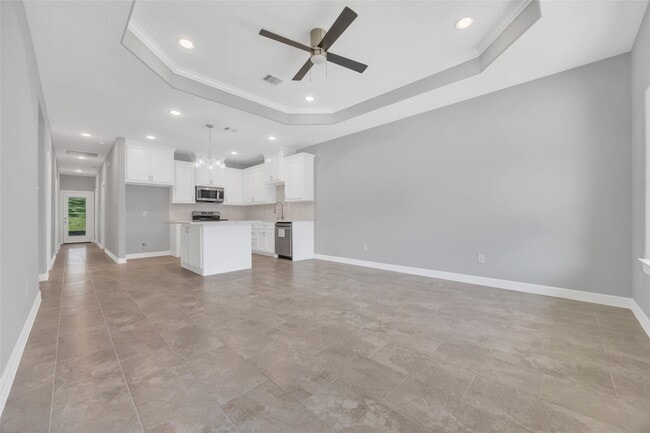 Building Photo - 10 Snead Ln