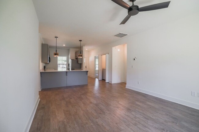 Building Photo - New Build Ready to Rent!