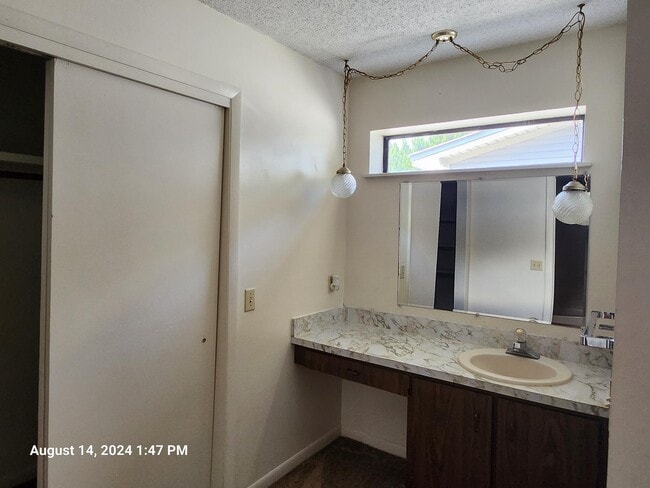 Building Photo - 159 Scottwood Dr SE