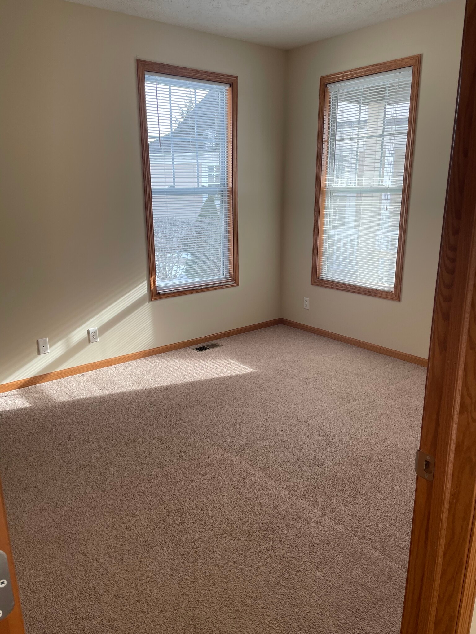 Building Photo - 5513 Sandhutton Ct