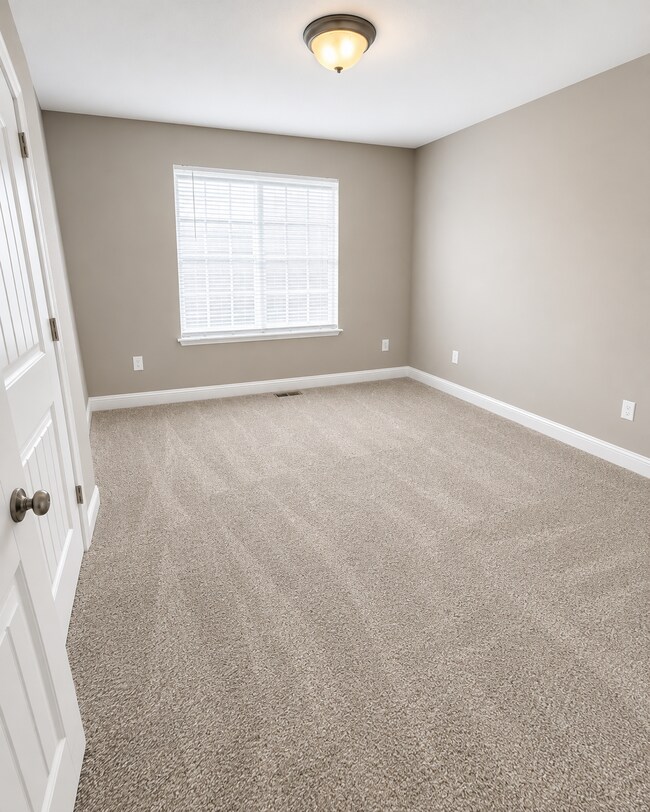 Building Photo - 187 Ridgeview Dr