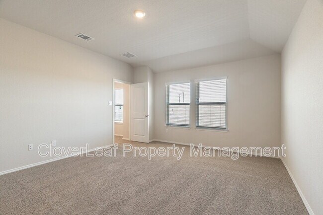Building Photo - 466 Orion Dr
