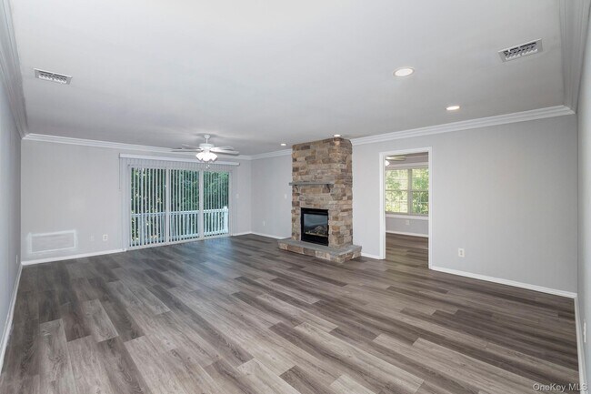 Building Photo - 145 Horizon View Dr