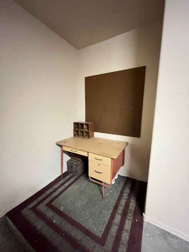 Building Photo - 7505 Treviso Ct NE
