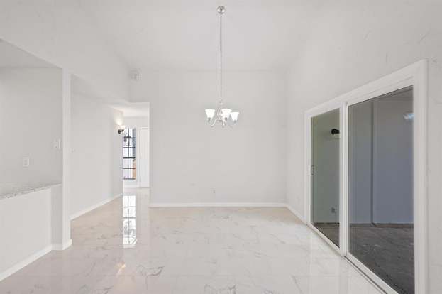 Building Photo - 2215 Overbrook Dr